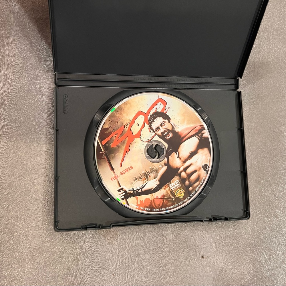 300 dvd - Picture 3 of 3